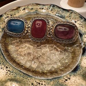 Givenchy Rare find brooch